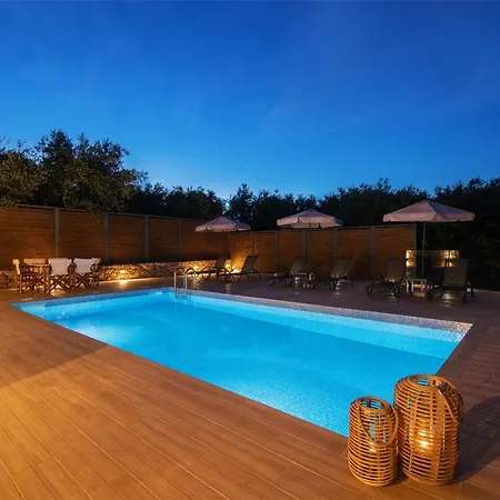 Helona Villa *